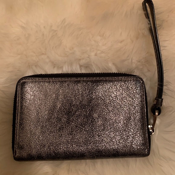 Marc Jacob’s Wallet - Picture 3 of 4